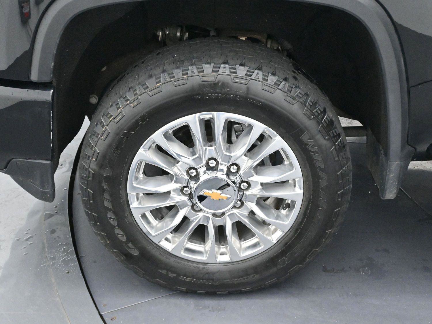 Used 2022 Chevrolet Silverado 2500 High Country w/ LPO, Dark Essentials Package image 35