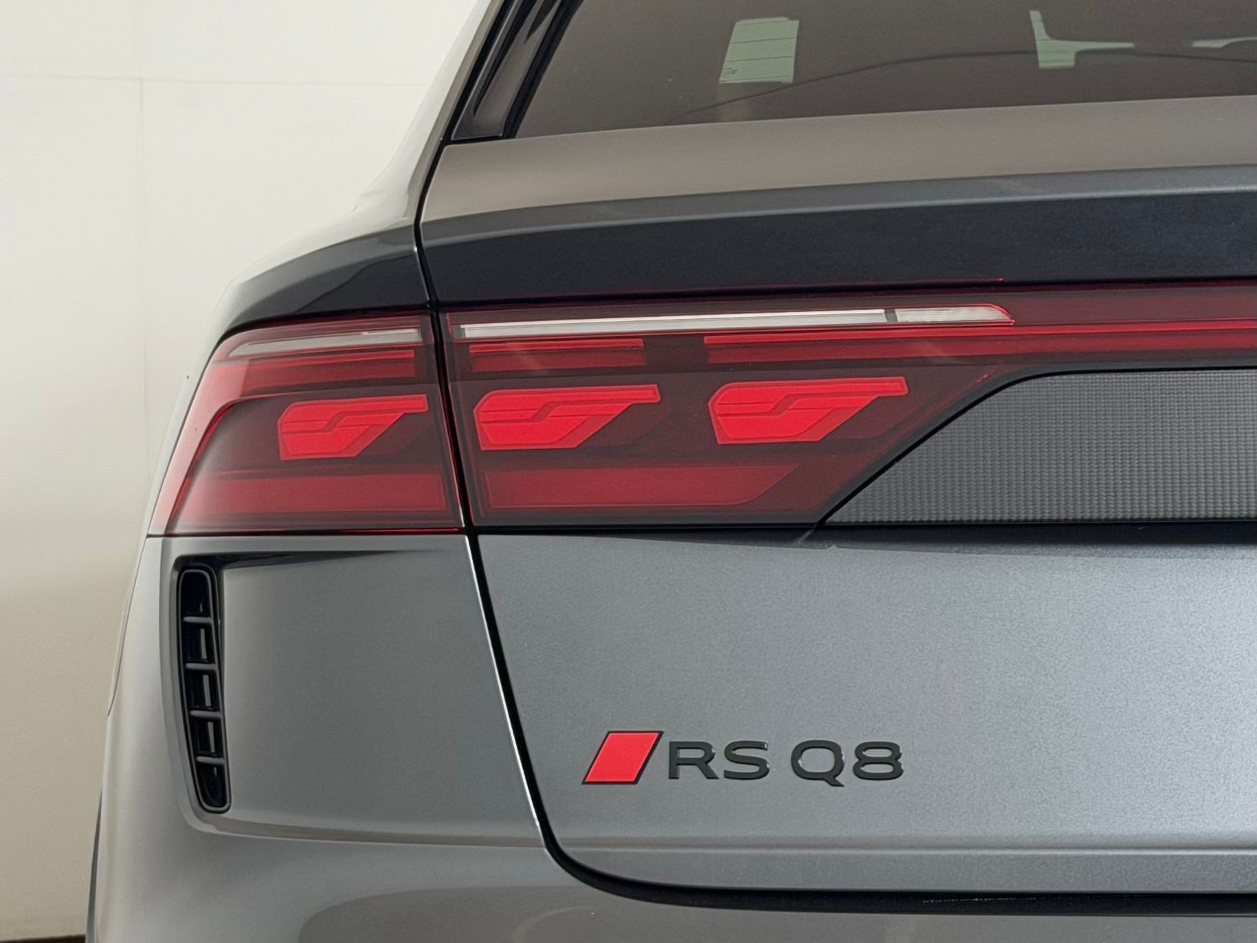 New 2027 Audi RS Q8 performance AWD/4WD image 29