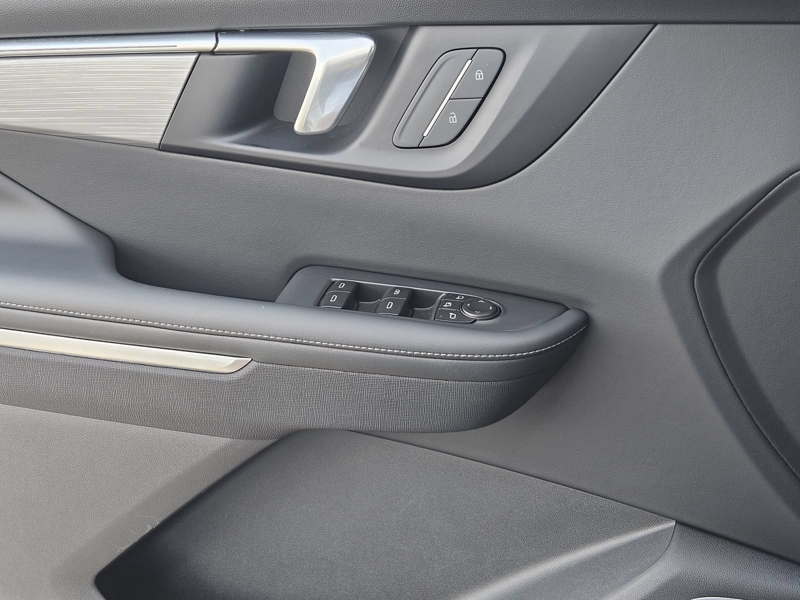 Certified 2026 Buick Enclave Preferred FWD image 29