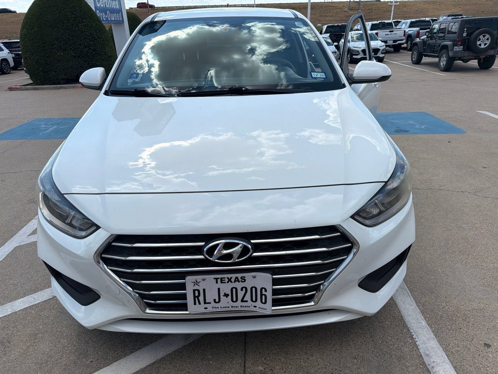 Used 2020 Hyundai Accent SE w/ Cargo Package FWD image 8