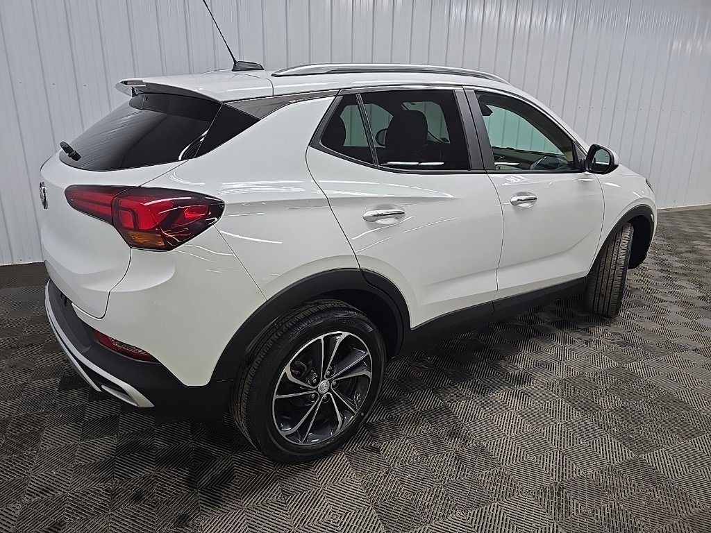 Used 2022 Buick Encore GX Select image 3