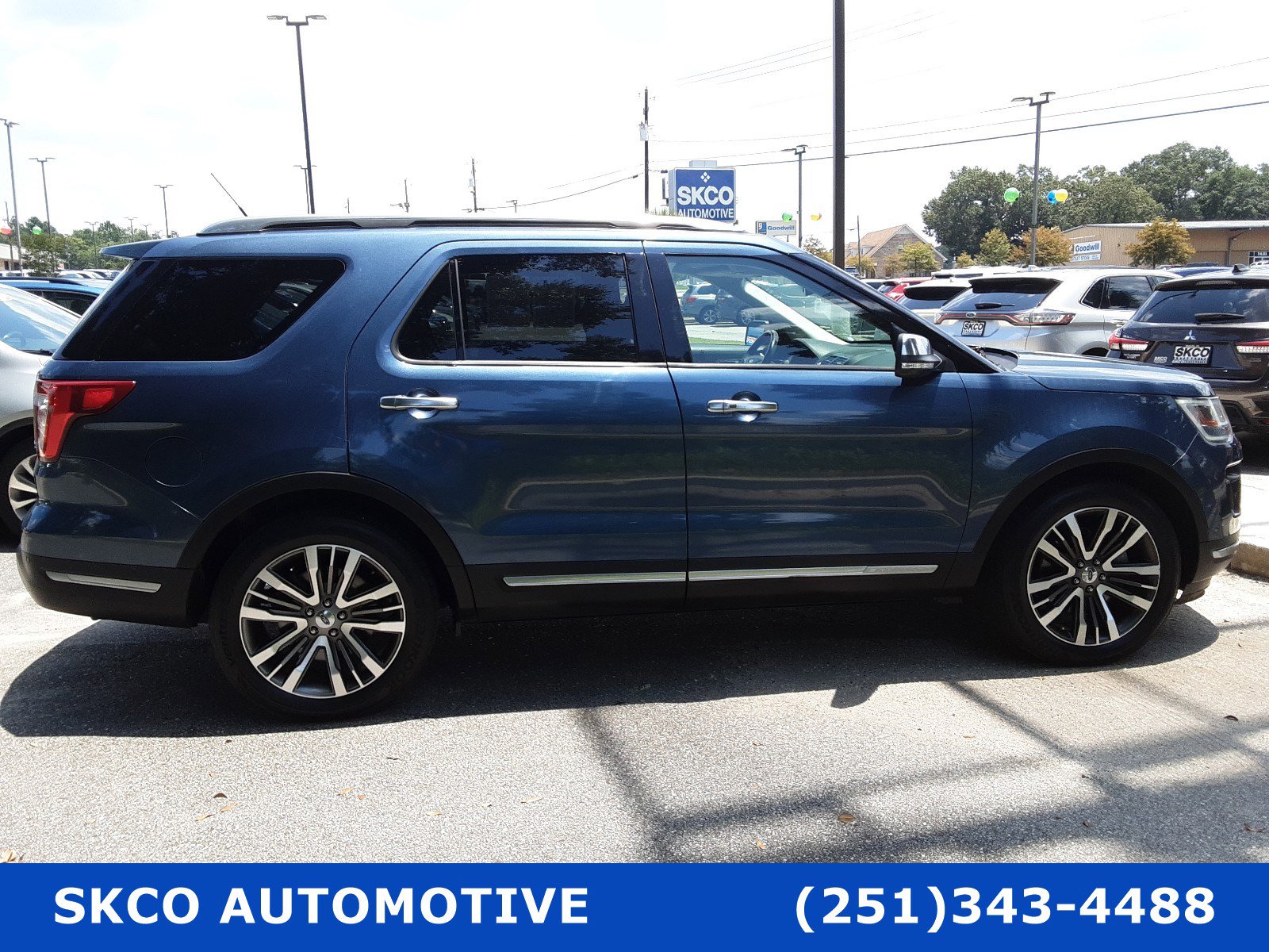 Used 2019 Ford Explorer Platinum image 6