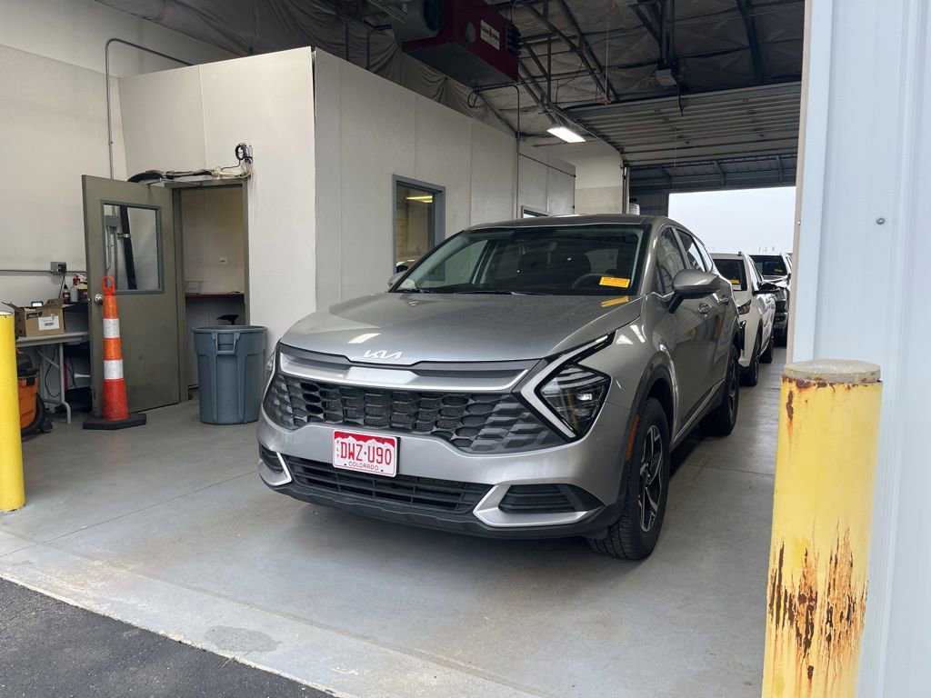 Used 2025 Kia Sportage LX image 1