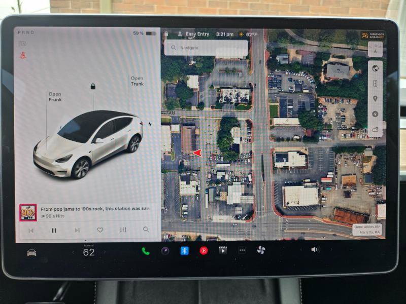 Used 2021 Tesla Model Y Long Range image 39