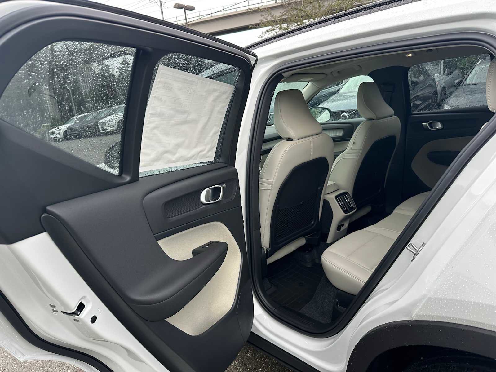 New 2026 Volvo XC40 B5 Ultra w/ Climate Package image 16