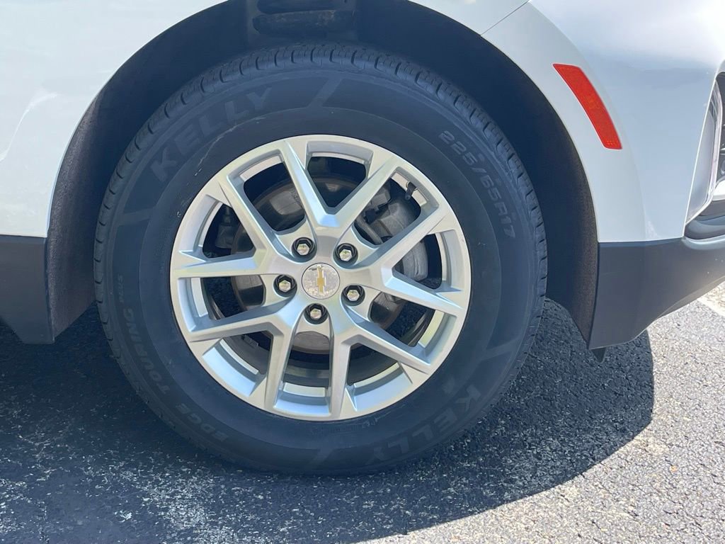 Certified 2024 Chevrolet Equinox LT AWD/4WD image 9