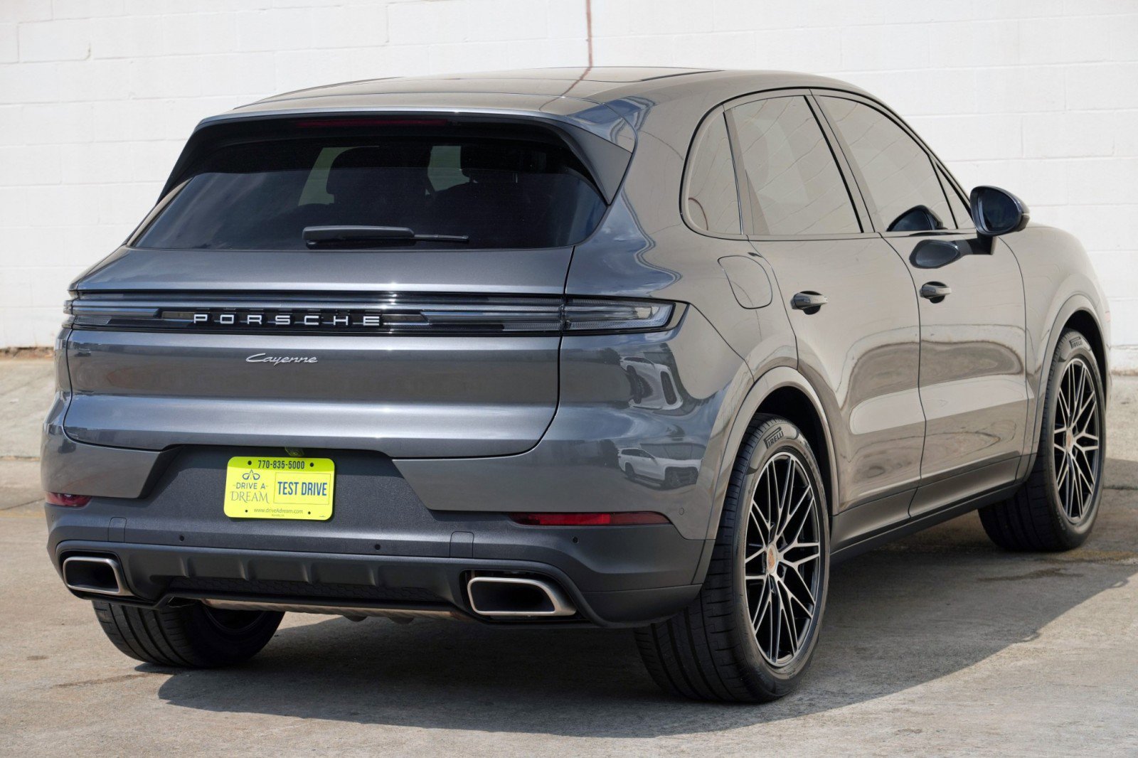 Used 2025 Porsche Cayenne AWD/4WD image 53
