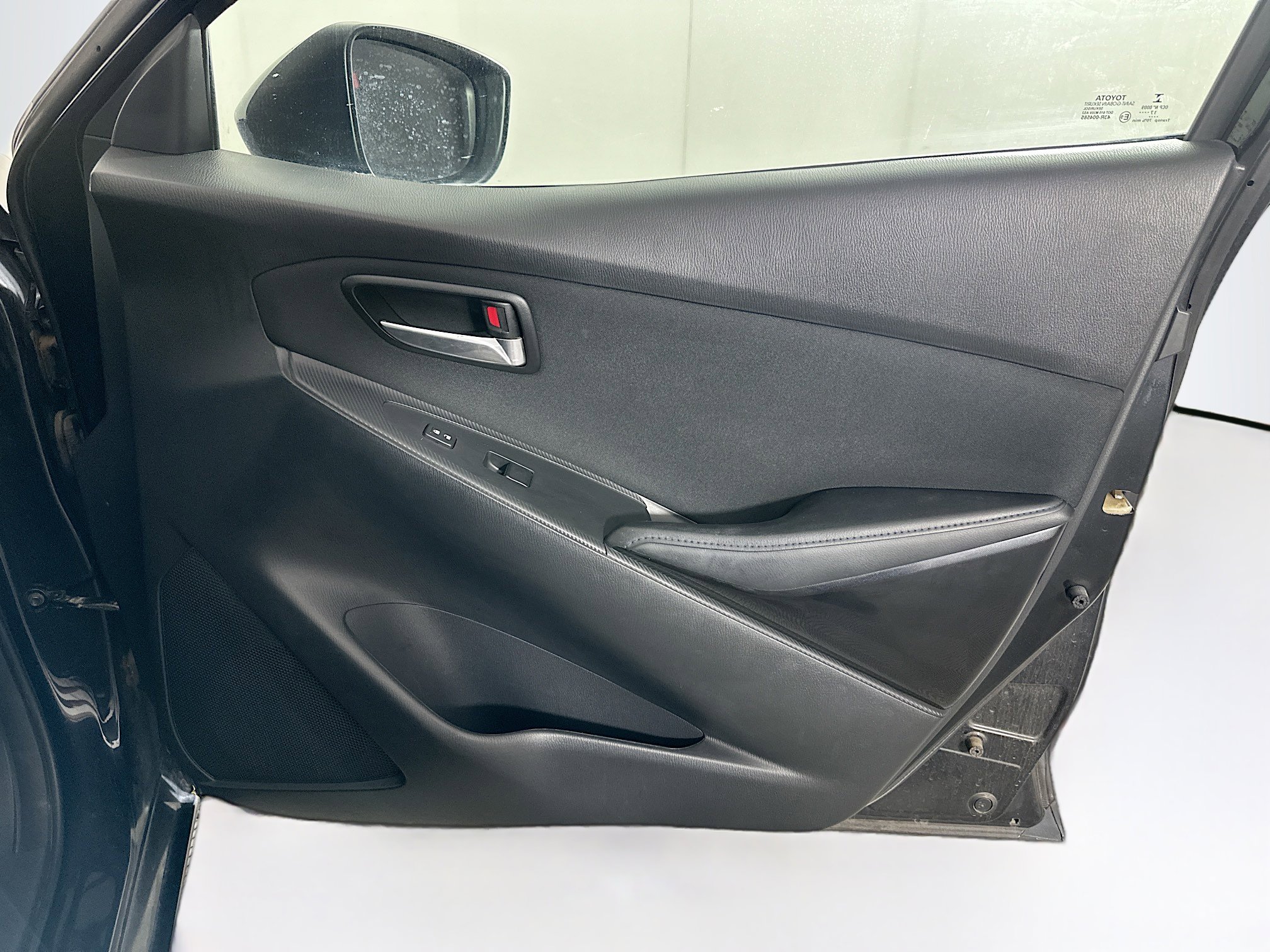 Used 2018 Toyota Yaris iA FWD image 29