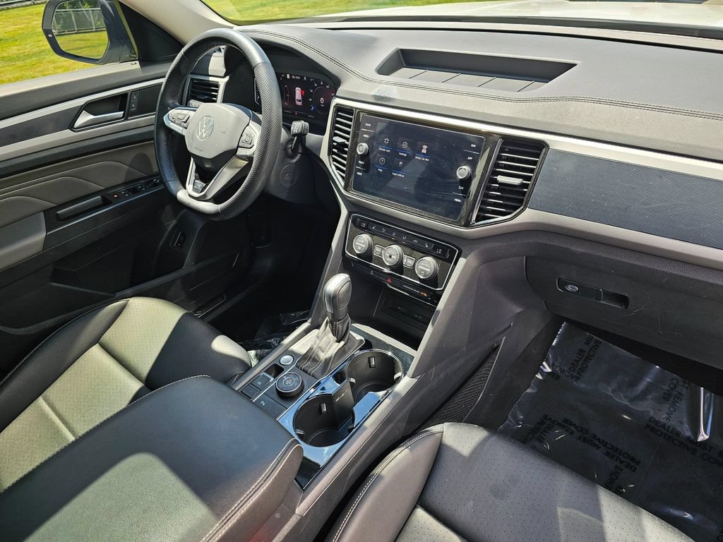 Used 2023 Volkswagen Atlas SEL R-Line AWD/4WD image 10