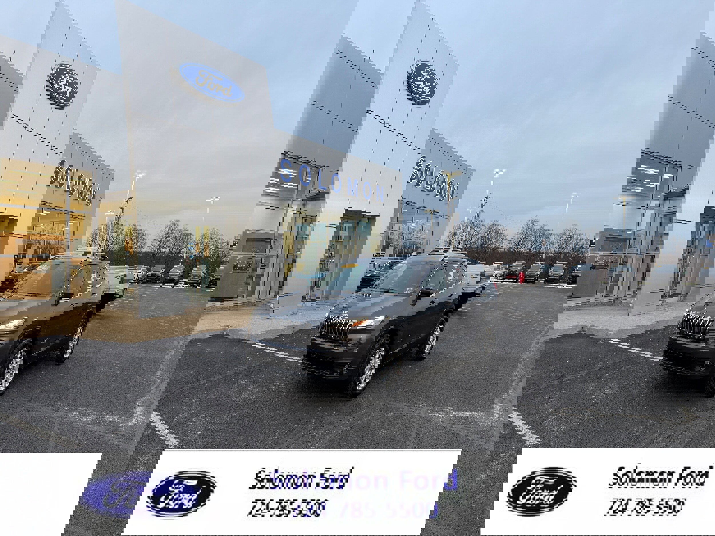 Used 2015 Jeep Cherokee Latitude w/ Cold Weather Group image 1