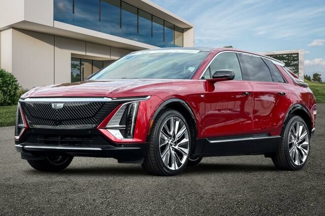 Certified 2026 Cadillac Lyriq Signature Luxury w/ Nappa Leather Package AWD/4WD image 8
