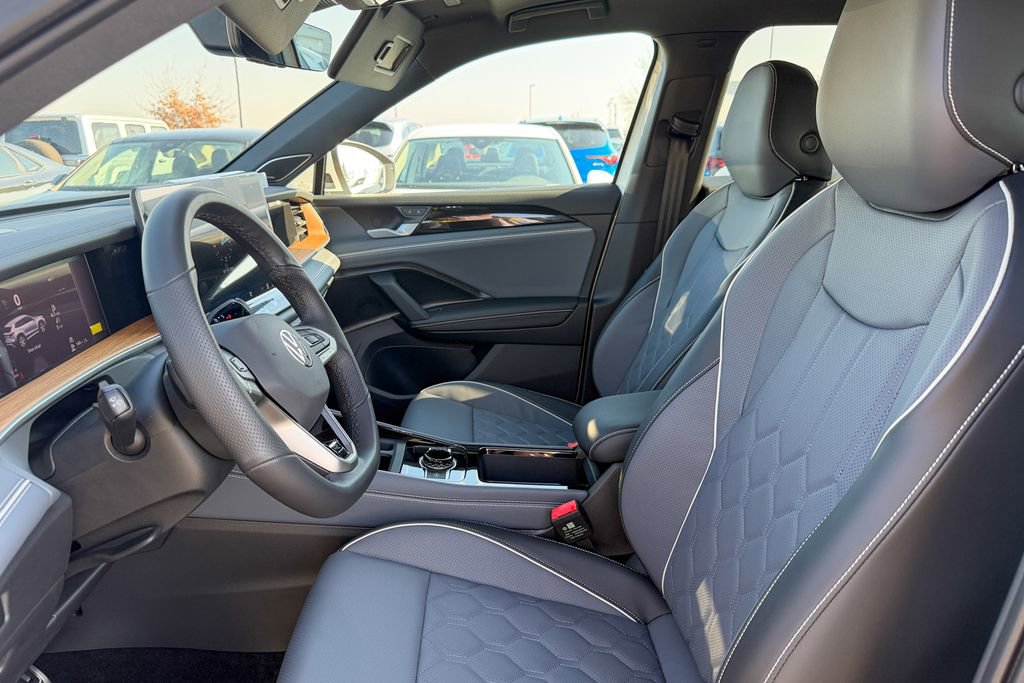 New 2026 Volkswagen Tiguan SEL R-Line image 13