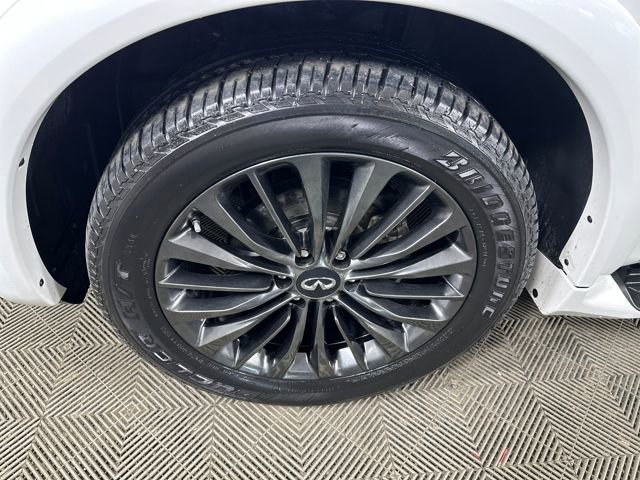 Used 2021 INFINITI QX80 Premium Select w/ All-Season Package image 10