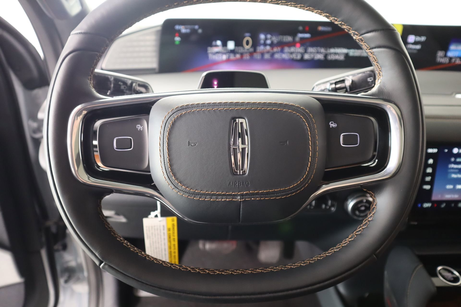 New 2026 Lincoln Navigator L Black Label AWD/4WD image 3