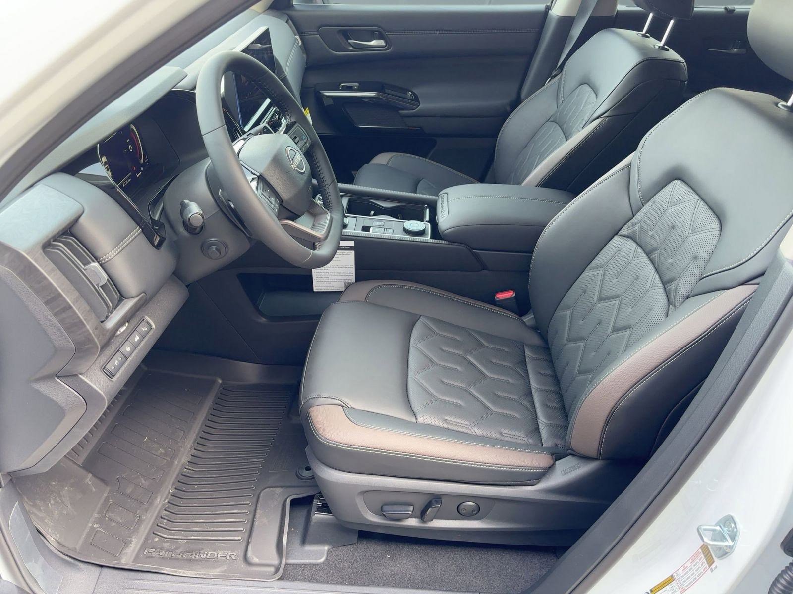 New 2026 Nissan Pathfinder Platinum image 5