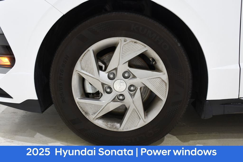 Certified 2025 Hyundai Sonata SE image 6
