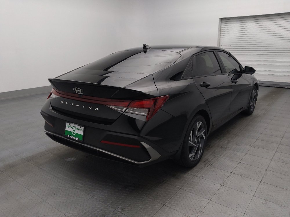 Used 2025 Hyundai Elantra Sport FWD image 9
