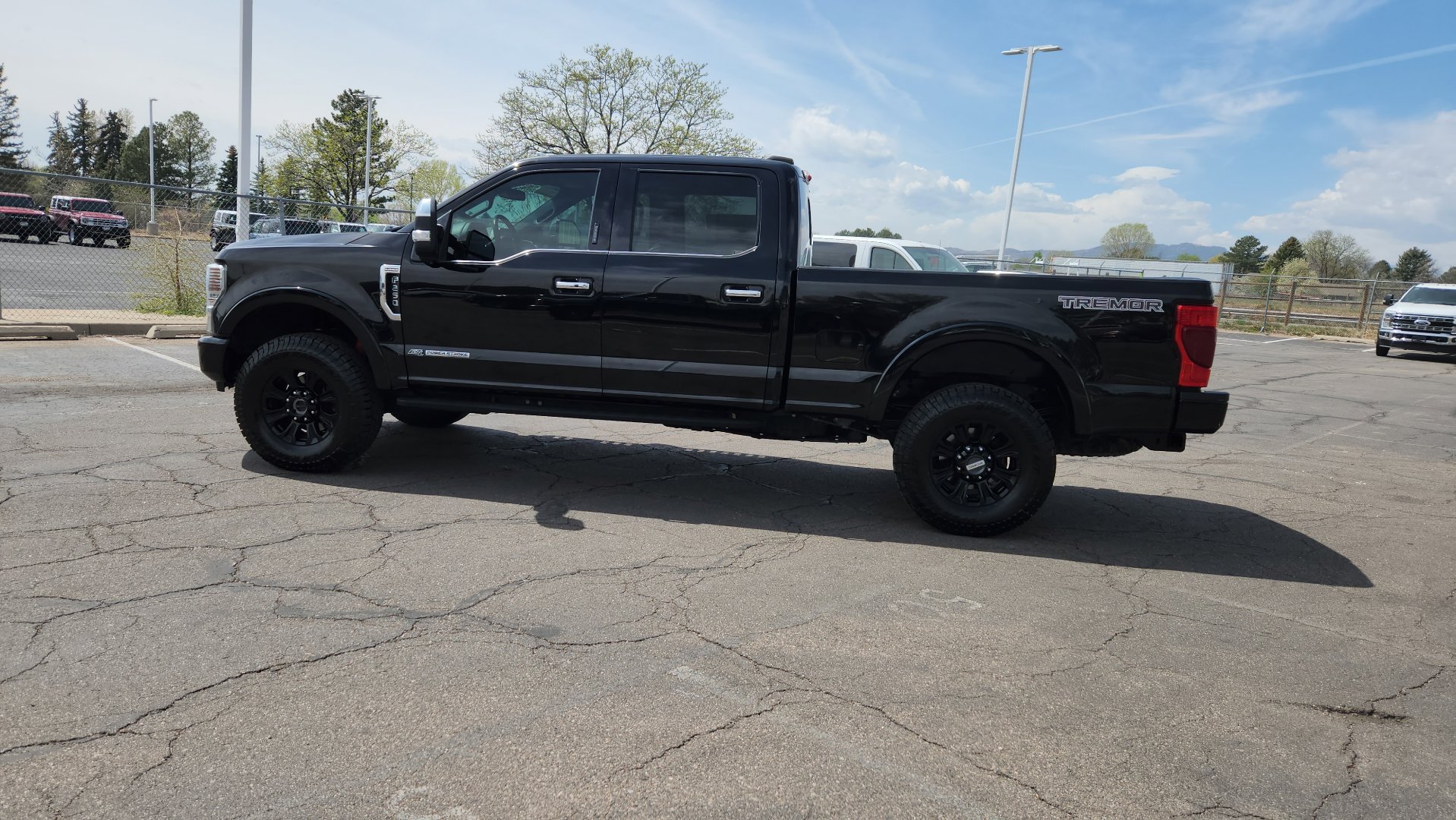 Used 2022 Ford F250 Platinum w/ Tremor Off-Road Package image 7