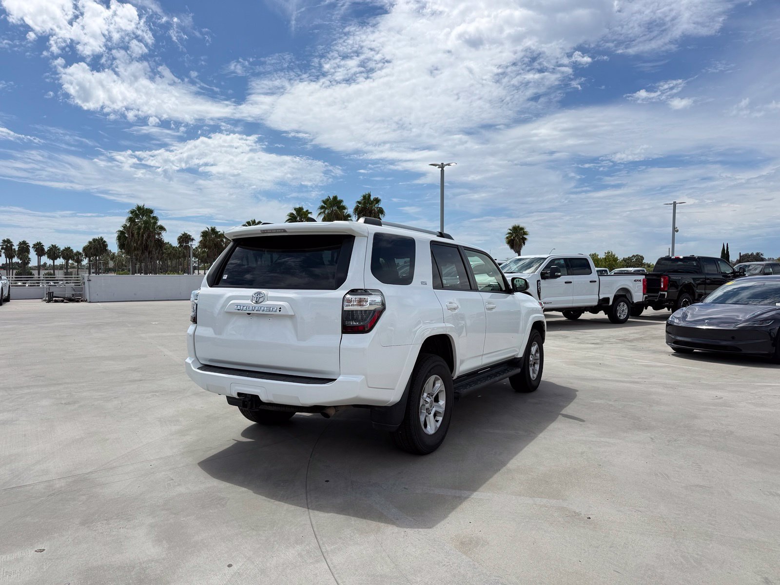 Used 2024 Toyota 4Runner SR5 AWD/4WD image 3