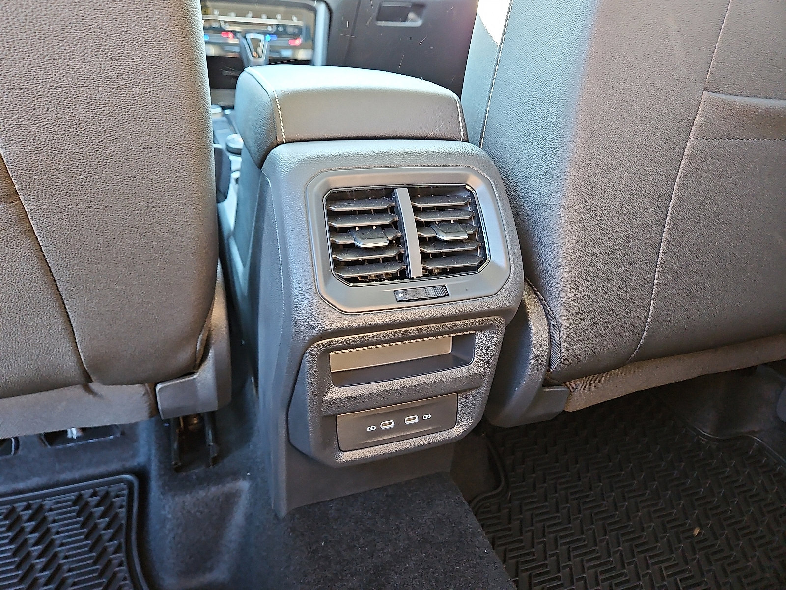 New 2026 Volkswagen Taos SEL image 8