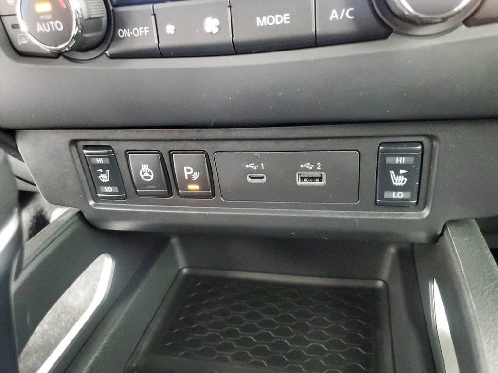 Used 2024 Nissan Frontier SV w/ Technology Package image 18
