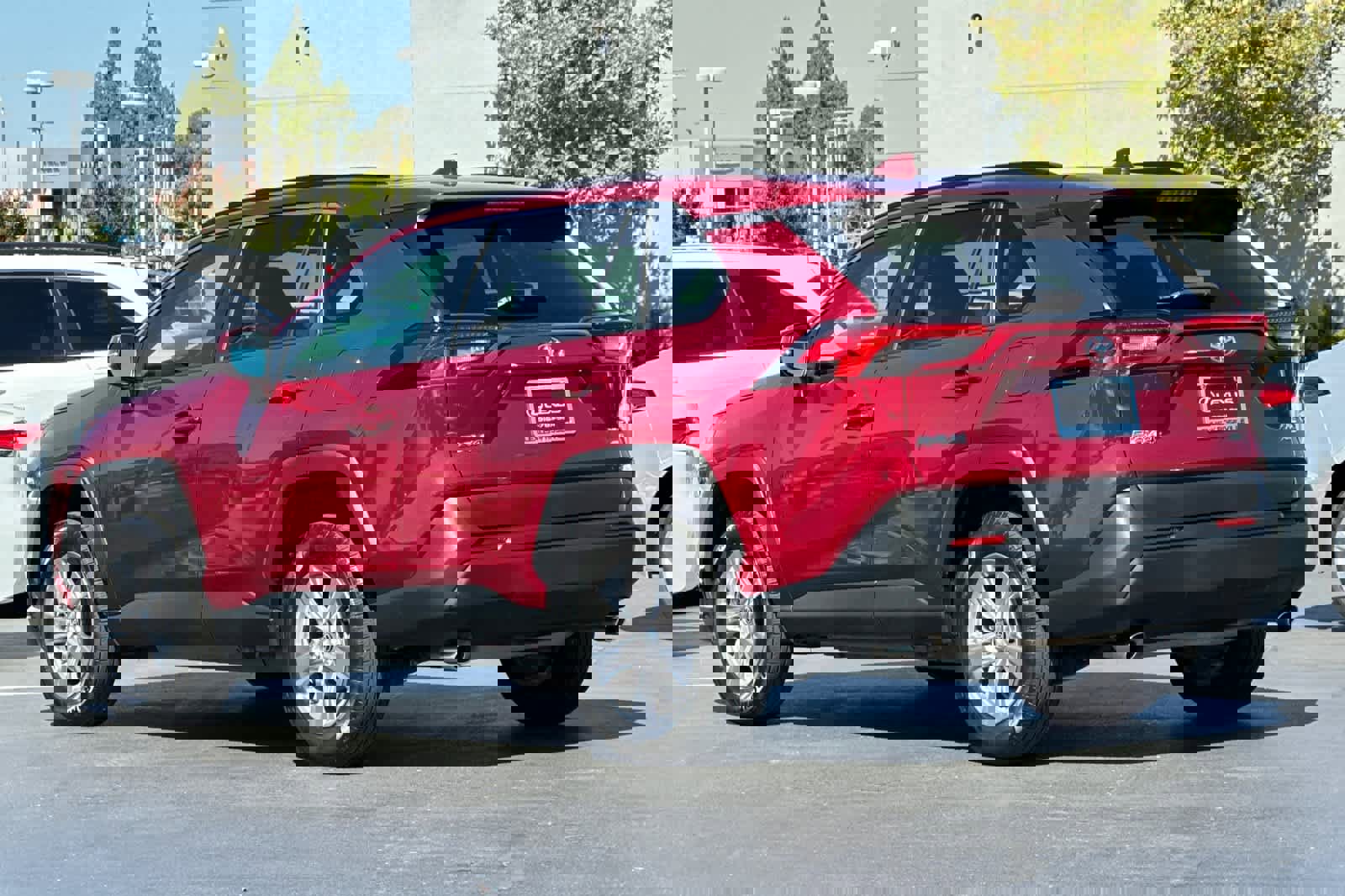 Used 2022 Toyota RAV4 XLE image 7