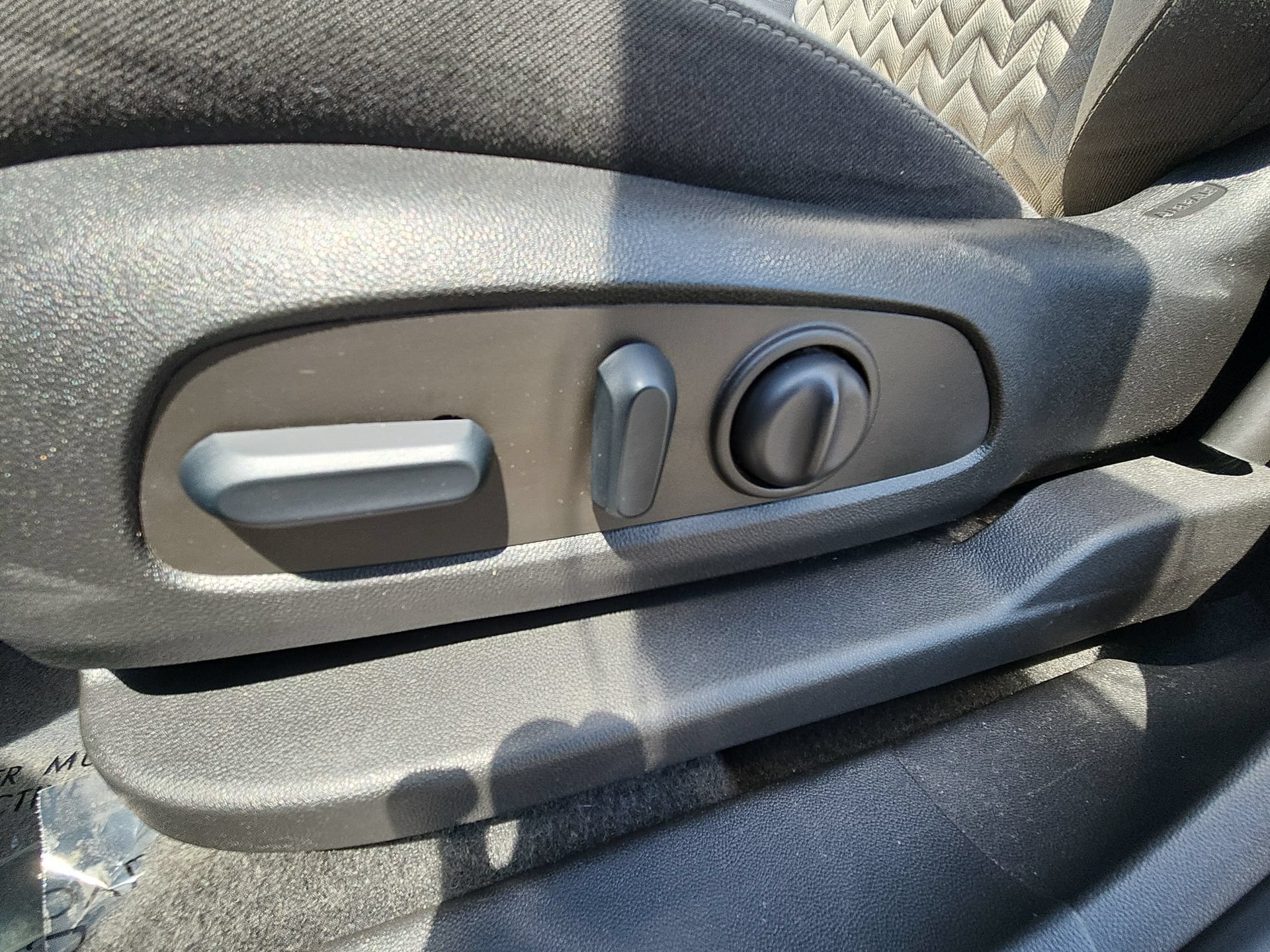 Used 2022 Chevrolet Equinox LT FWD image 14