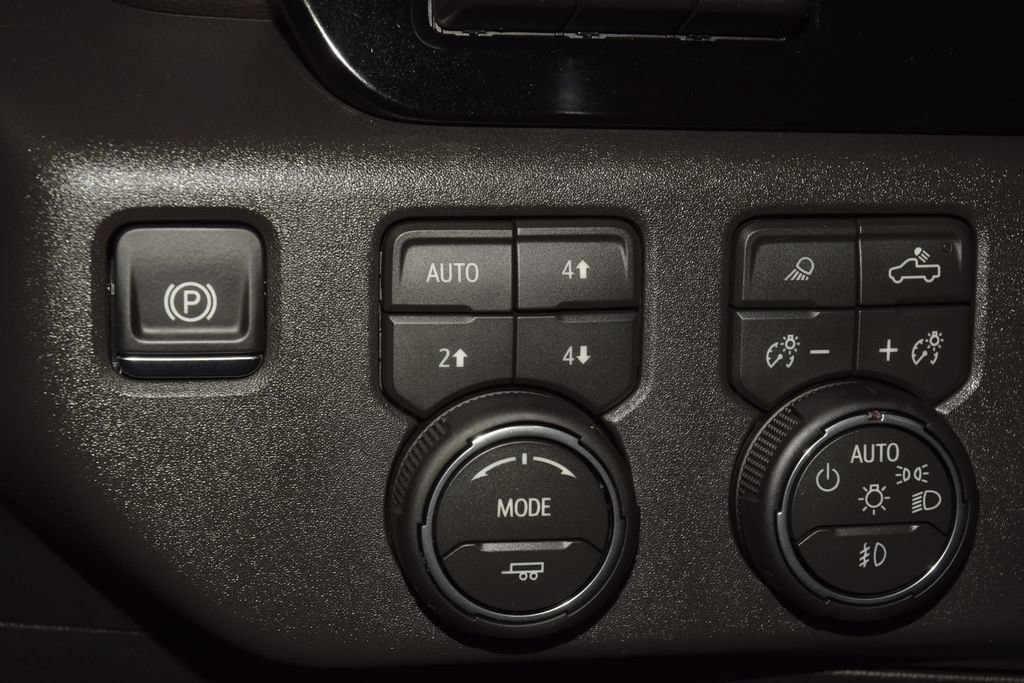 Used 2026 Chevrolet Silverado 1500 High Country w/ Technology Package AWD/4WD image 31