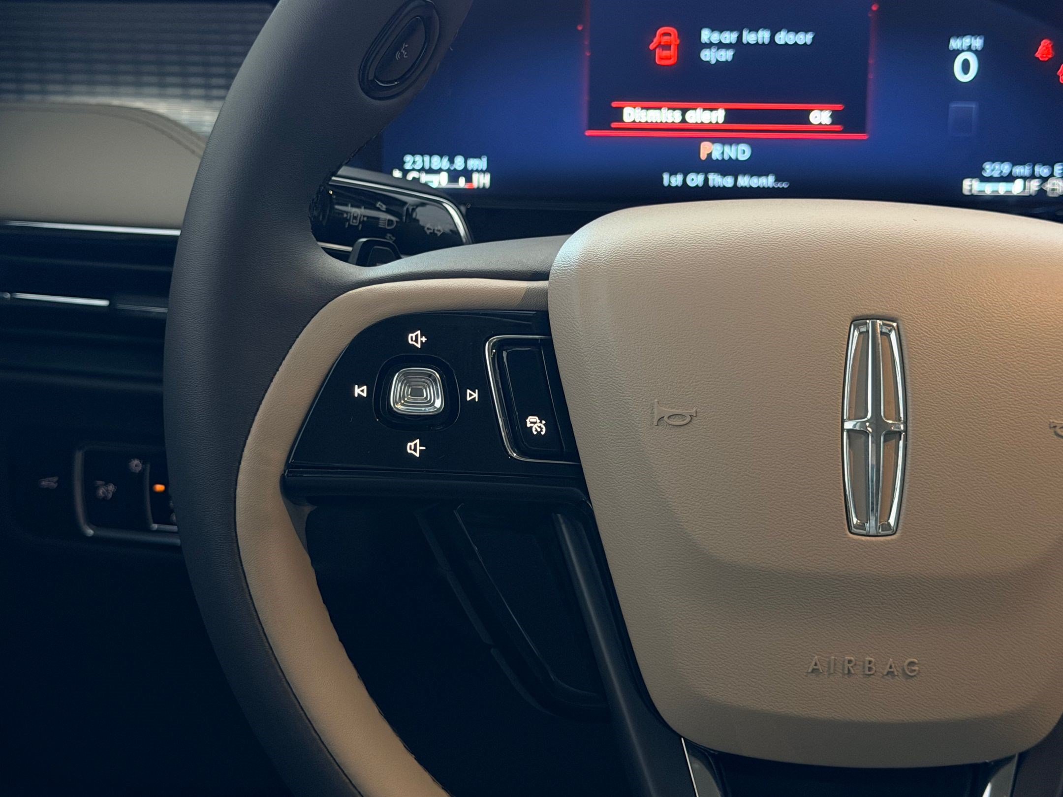 Used 2023 Lincoln Corsair FWD image 15