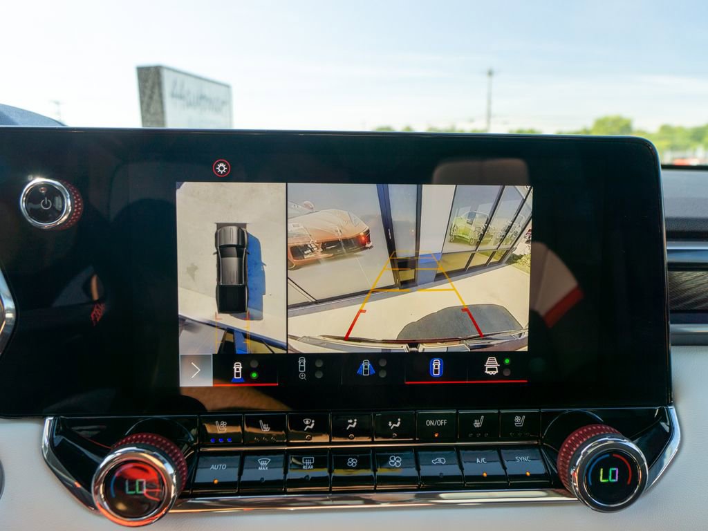 Used 2023 GMC Canyon AT4X image 27