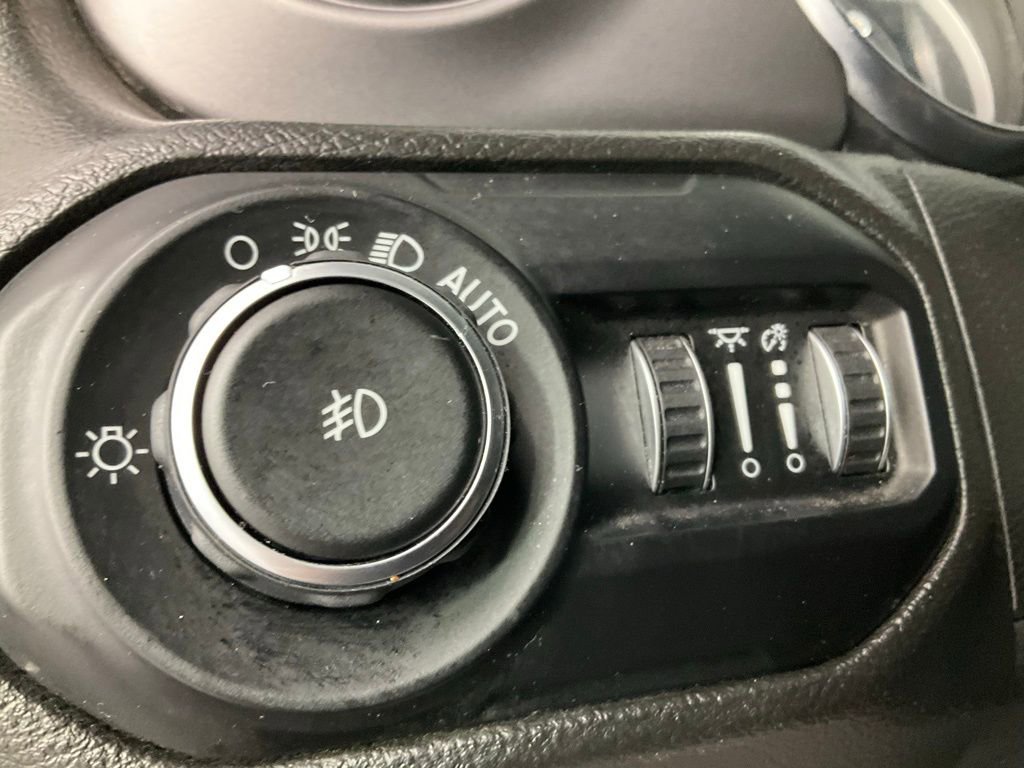 Used 2021 Jeep Wrangler Unlimited Sport image 21