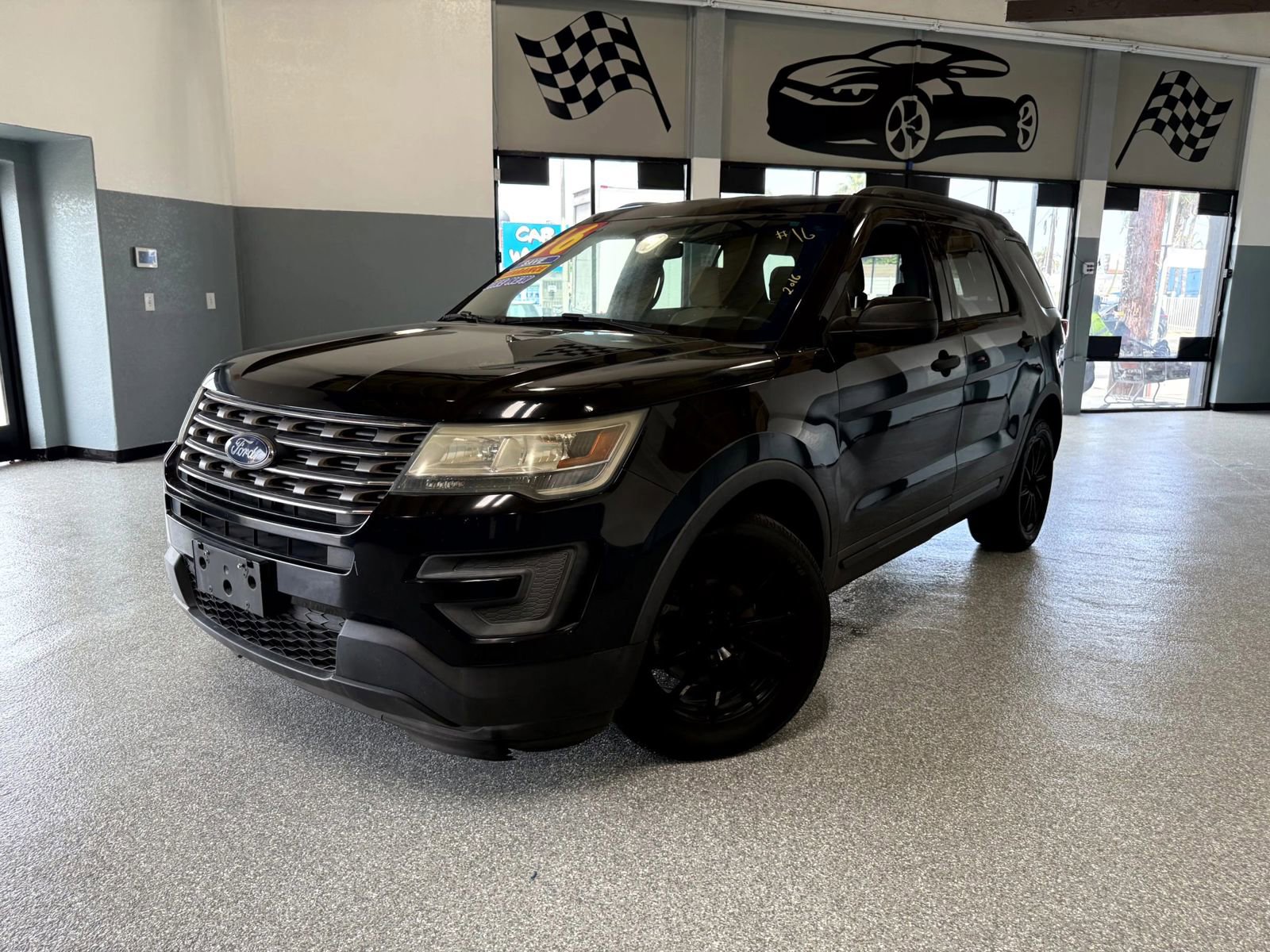Used 2016 Ford Explorer FWD image 3