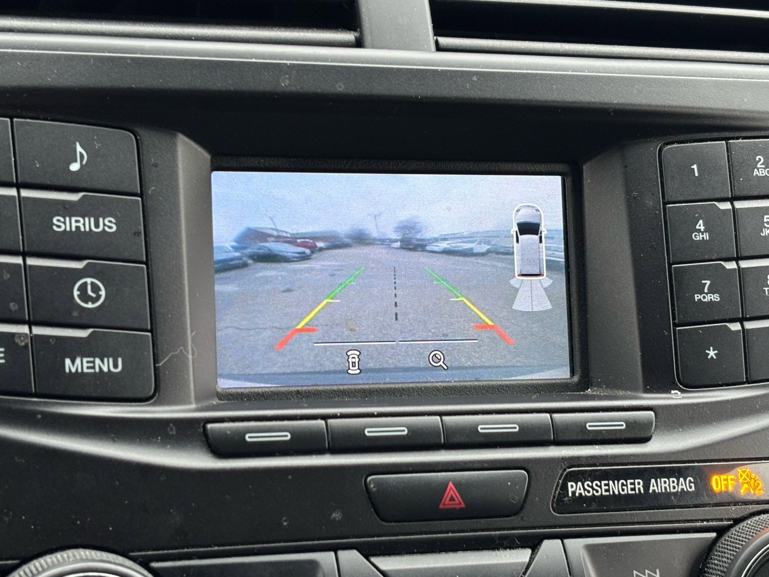 Used 2019 Ford Explorer XLT image 9