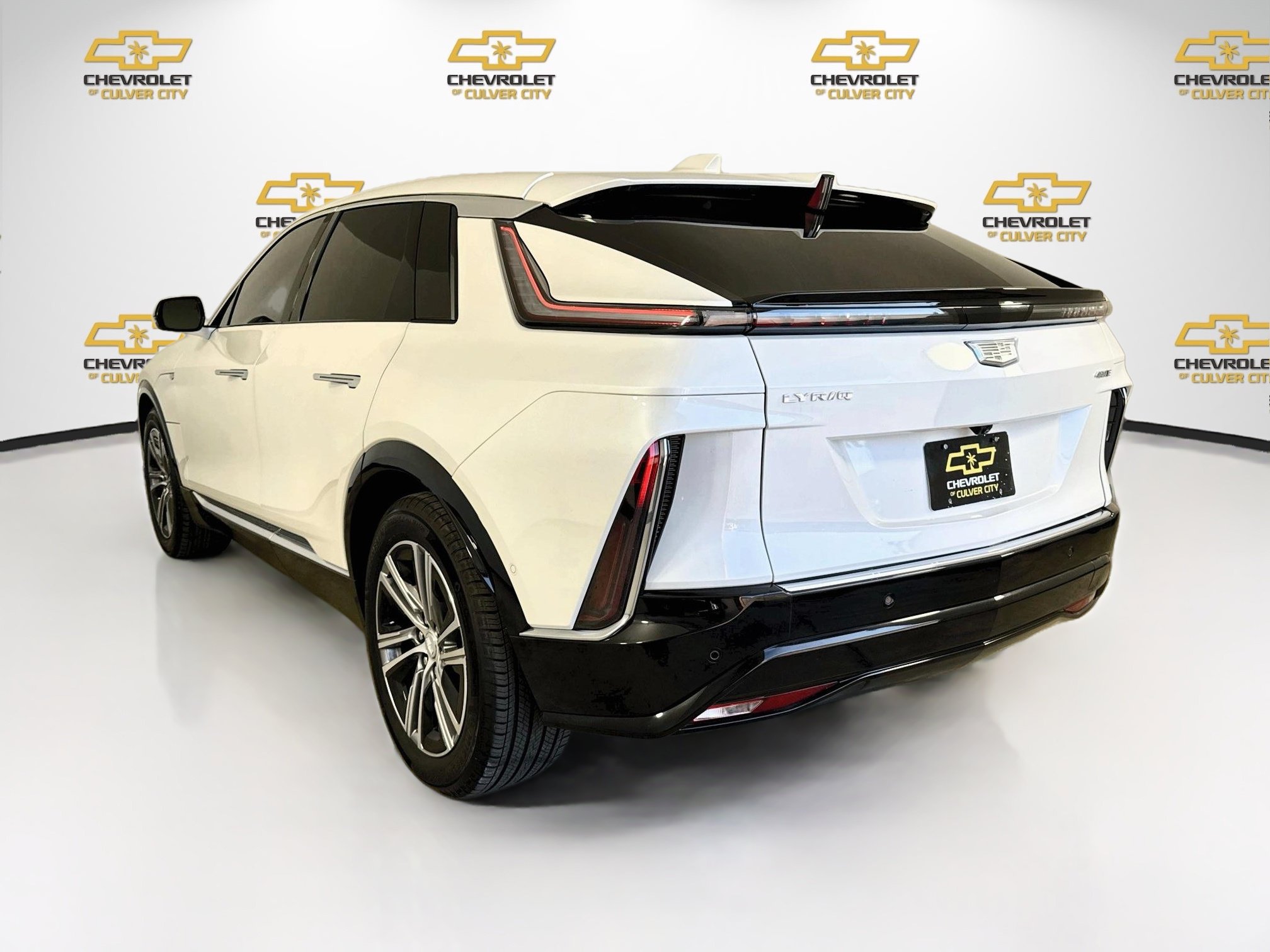 Used 2025 Cadillac Lyriq Luxury RWD image 6
