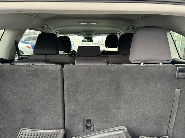 Used 2021 Toyota Highlander L image 18