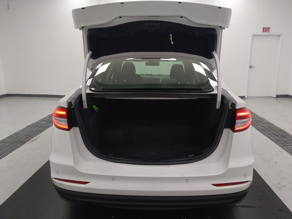 Used 2020 Ford Fusion SE FWD image 29