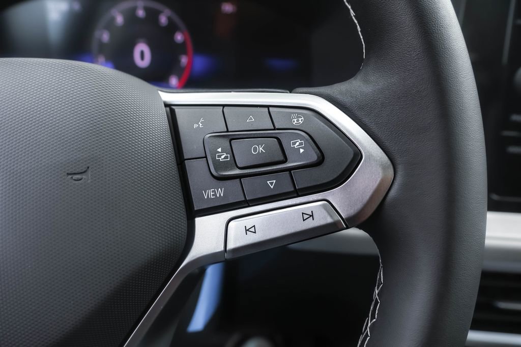 Used 2025 Volkswagen Taos SE image 20