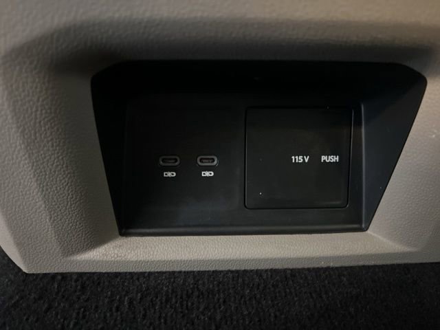 Used 2023 Volkswagen Atlas SE image 29