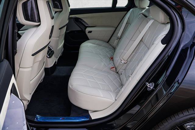 New 2027 BMW 740i xDrive w/ Executive Package AWD/4WD image 18