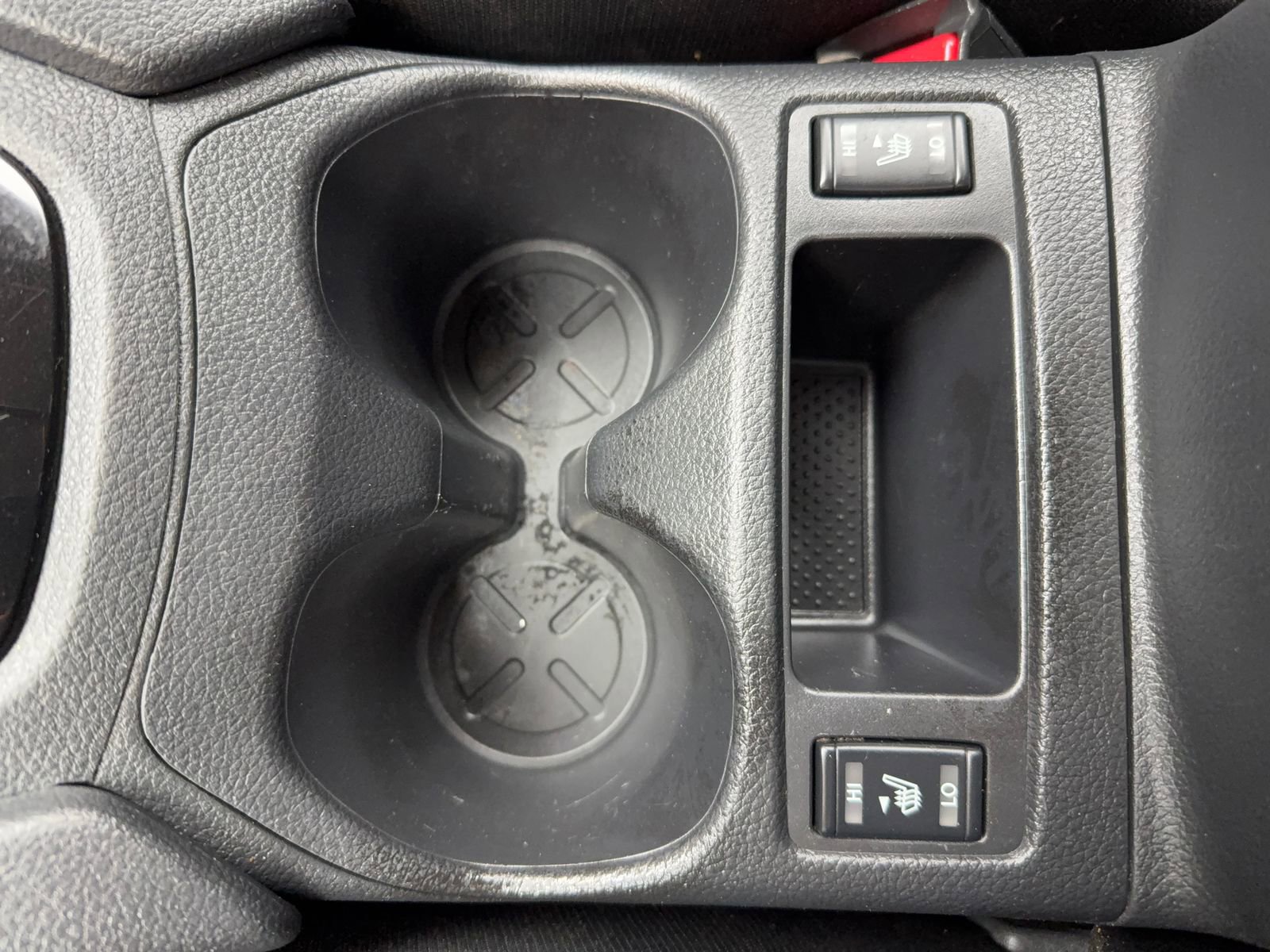 Used 2017 Nissan Rogue SV w/ SV Premium Package image 32