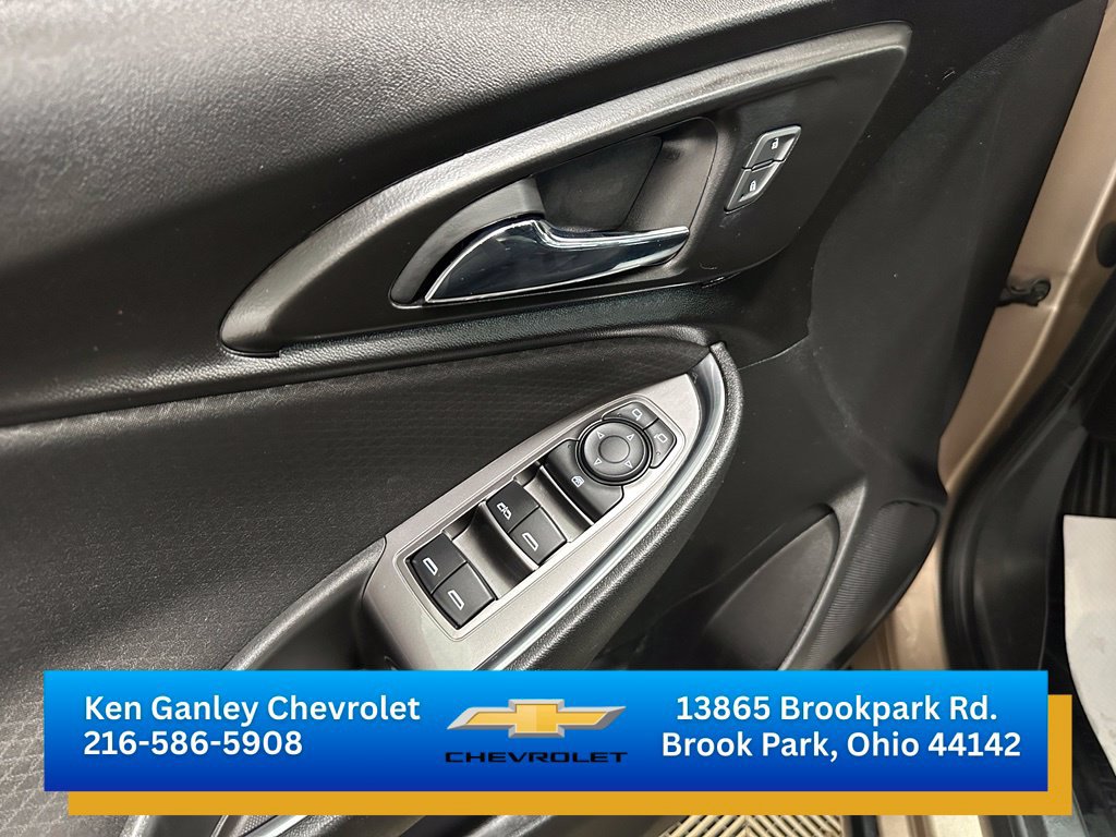 Certified 2019 Chevrolet Malibu LT w/ Driver Confidence Package FWD image 9