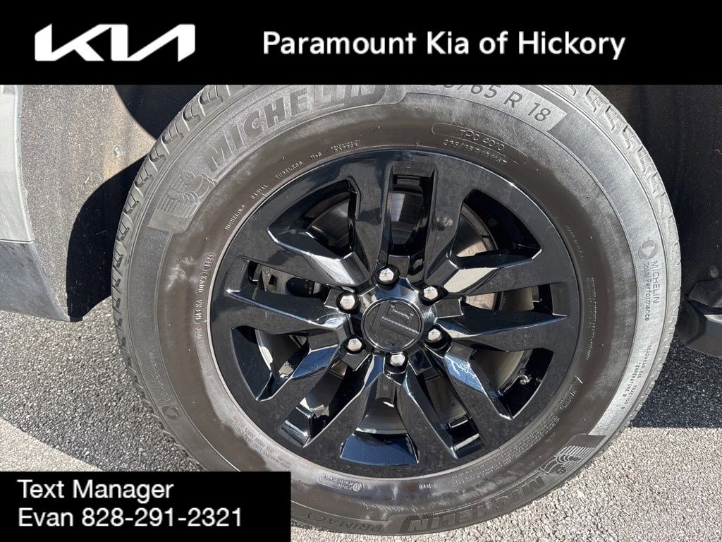 Used 2024 Chevrolet Tahoe LT image 9