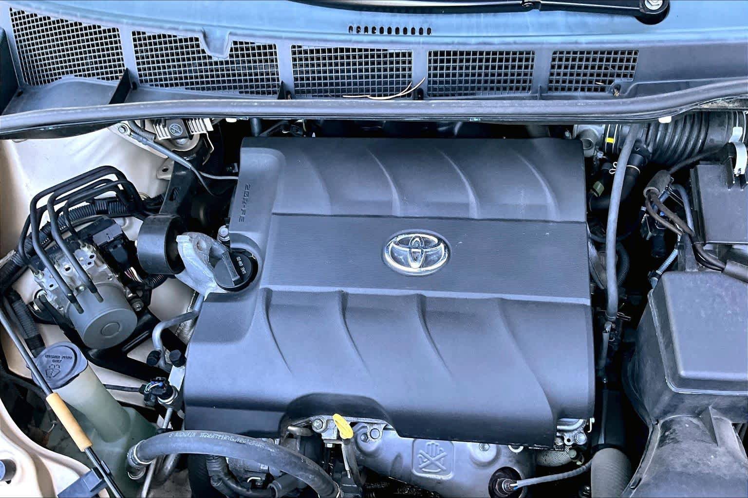 Used 2013 Toyota Sienna XLE FWD image 33