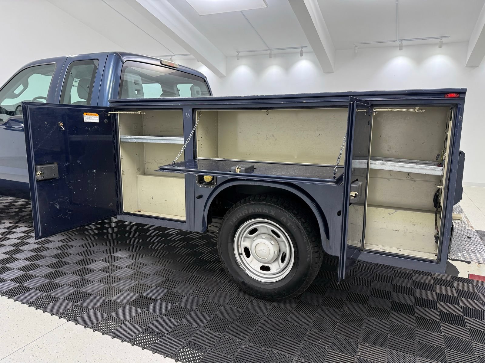 Used 2016 Ford F250 XL w/ Power Equipment Group RWD image 9