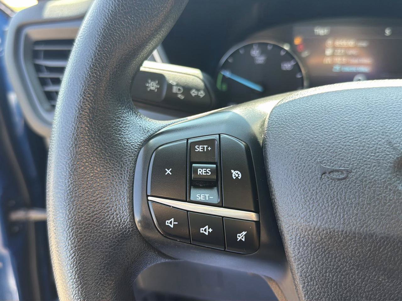 Used 2022 Ford Escape SE AWD/4WD image 13