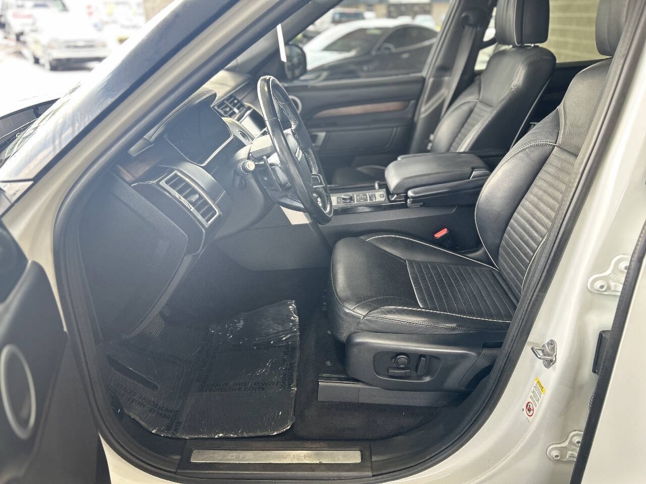 Used 2019 Land Rover Discovery HSE Luxury AWD/4WD image 39