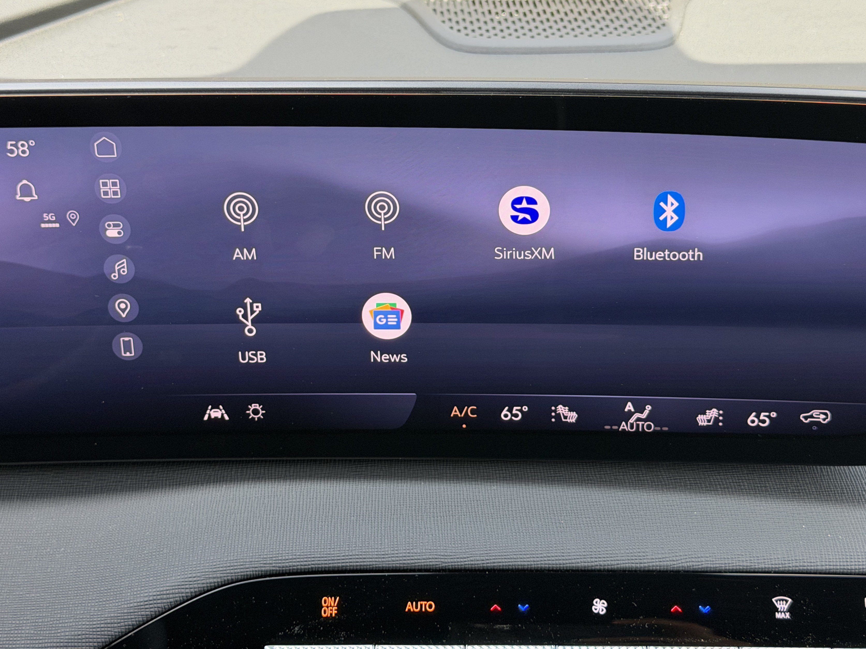 New 2026 Buick Enclave Sport Touring w/ Power Package FWD image 33
