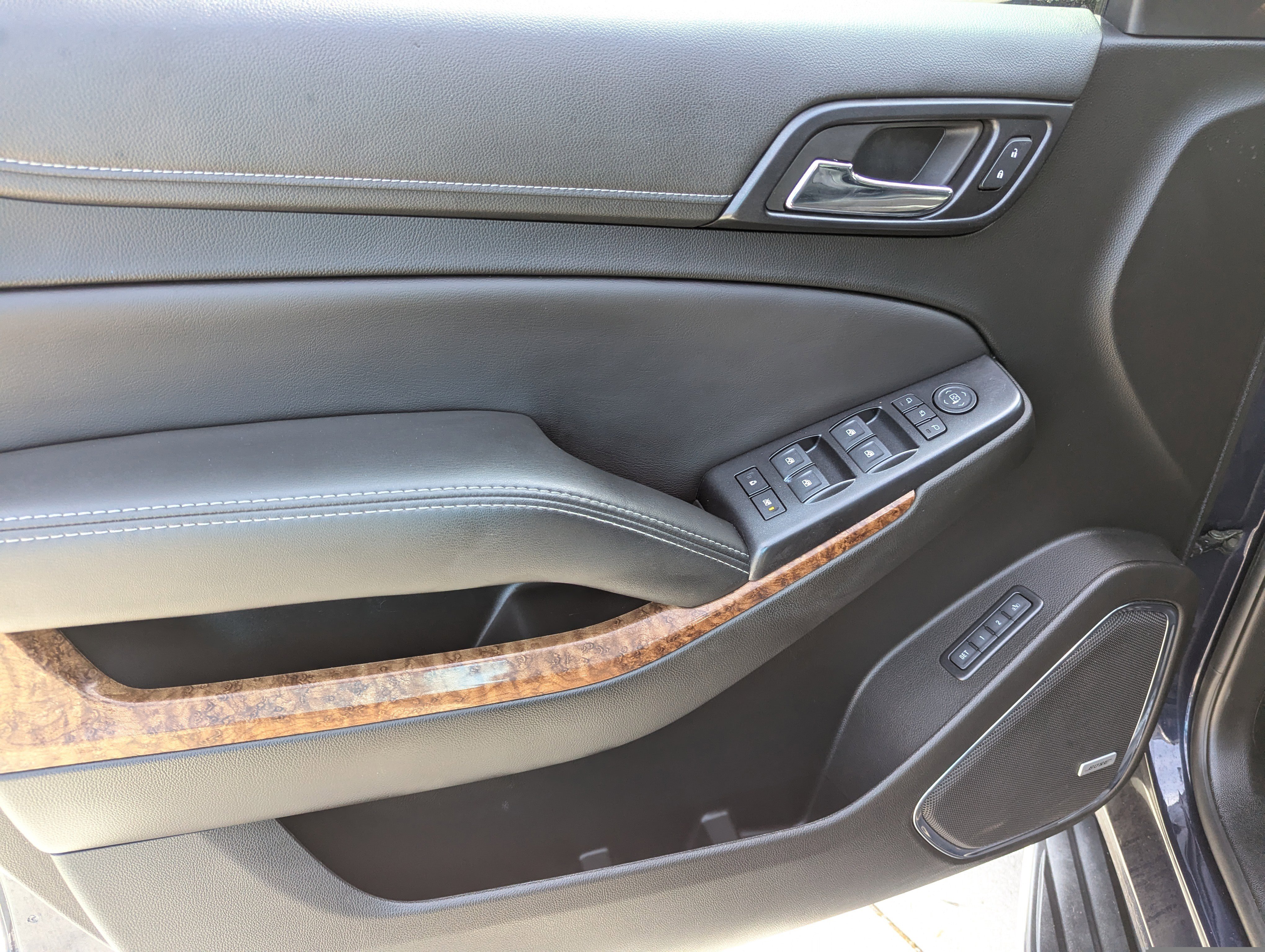 Used 2017 Chevrolet Tahoe Premier RWD image 19