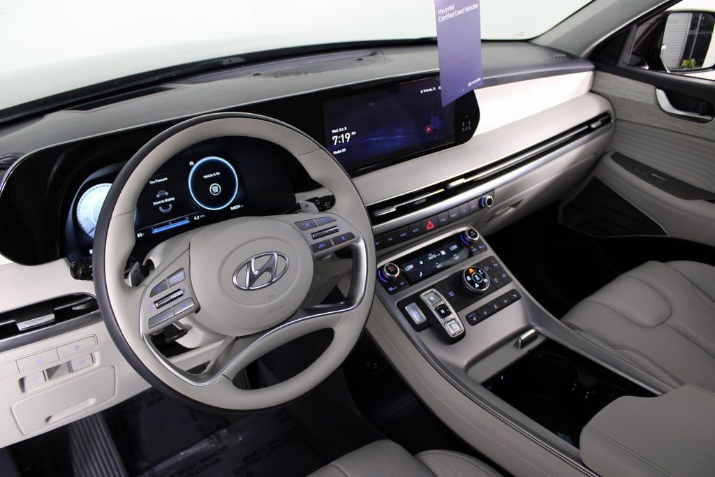 Used 2023 Hyundai Palisade Calligraphy image 15