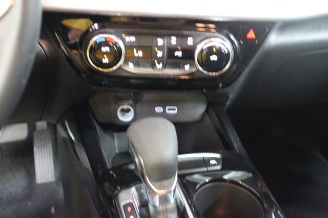 Used 2025 Chevrolet Trax LT w/ Driver Confidence Package FWD image 20